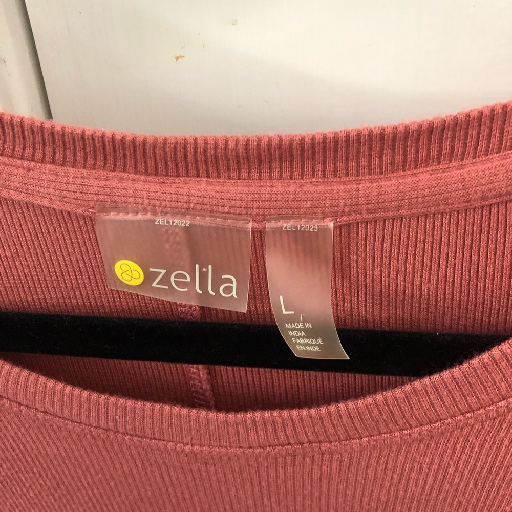 Zella twist front shirt